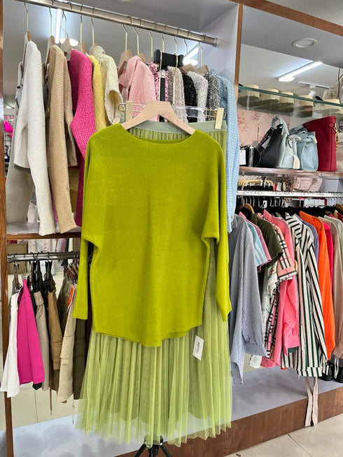 Casual Batwing Sleeves Pullover And Net Long Skirts